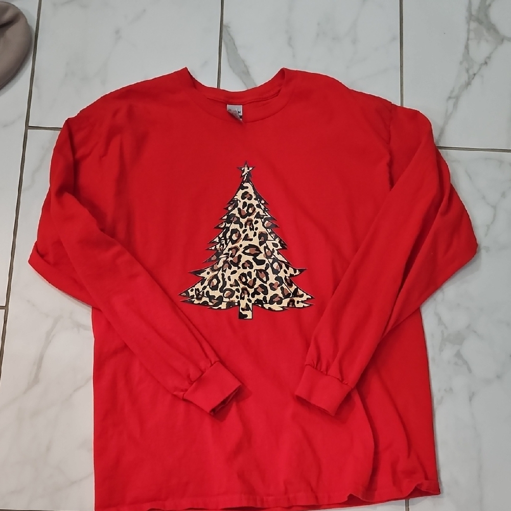 Gildan Long Sleeve Tee with Leopard Christmas Tree